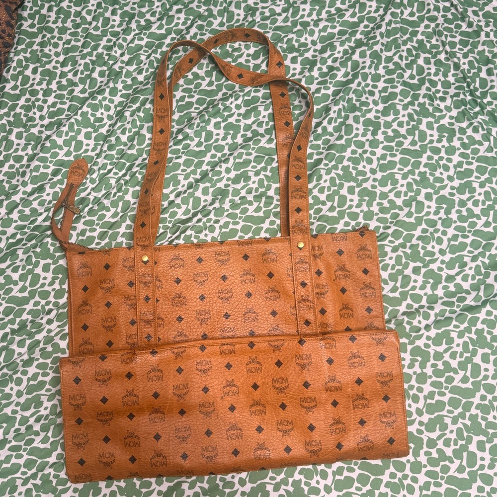 MCM Large Totes - Picture 2 of 4